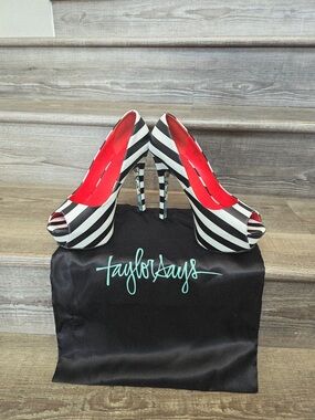 Taylor Says Black & White Striped Peep-Toe Heels with Red Lining size 10